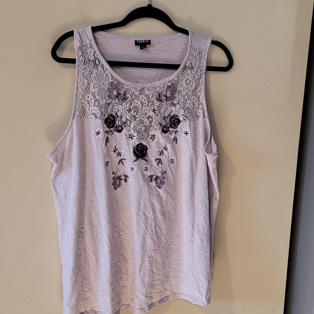 Torrid top size 1 great condition